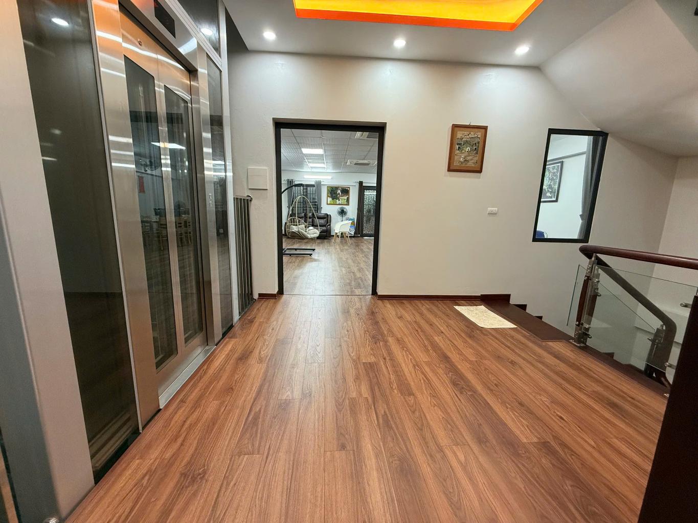 Bán nhà Dương Văn Bé - diện tích 104m2 4 tầng - Biệt thự đẳng cấp - giá 82 tỷ