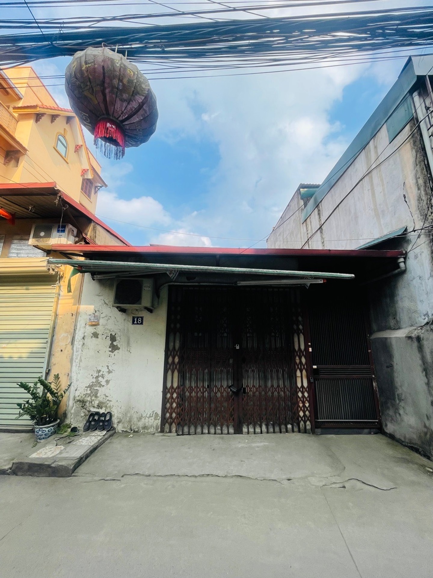 Bán nhà Đông Thiên - diện tích 131m2 1 tầng - ô tô nhỏ qua nhà - giá 29 tỷ