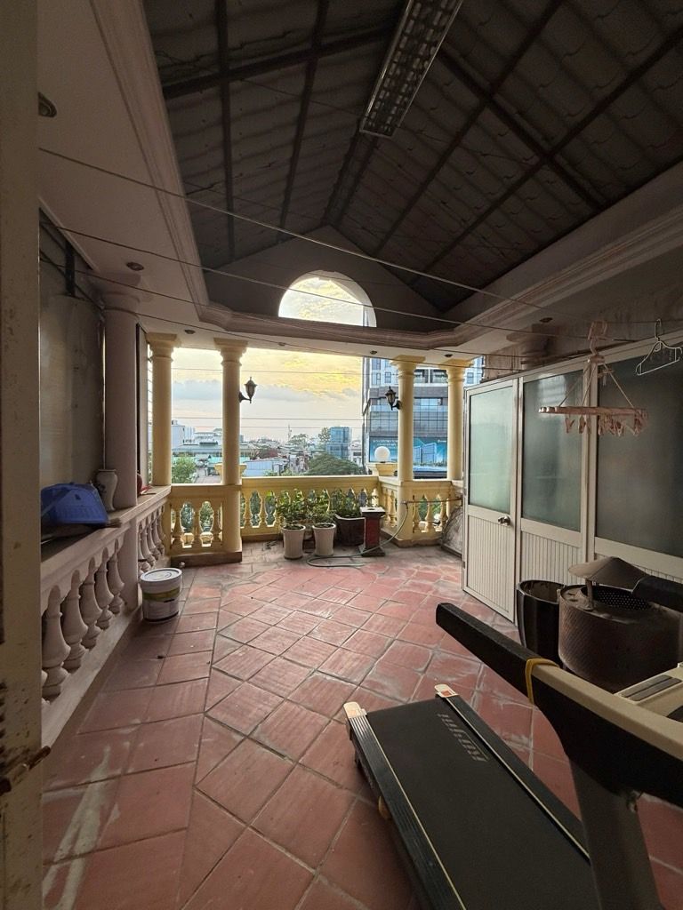 Bán nhà Đầm Trấu - diện tích 44m2 5 tầng - Phân lô bàn cờ - giá 28 tỷ