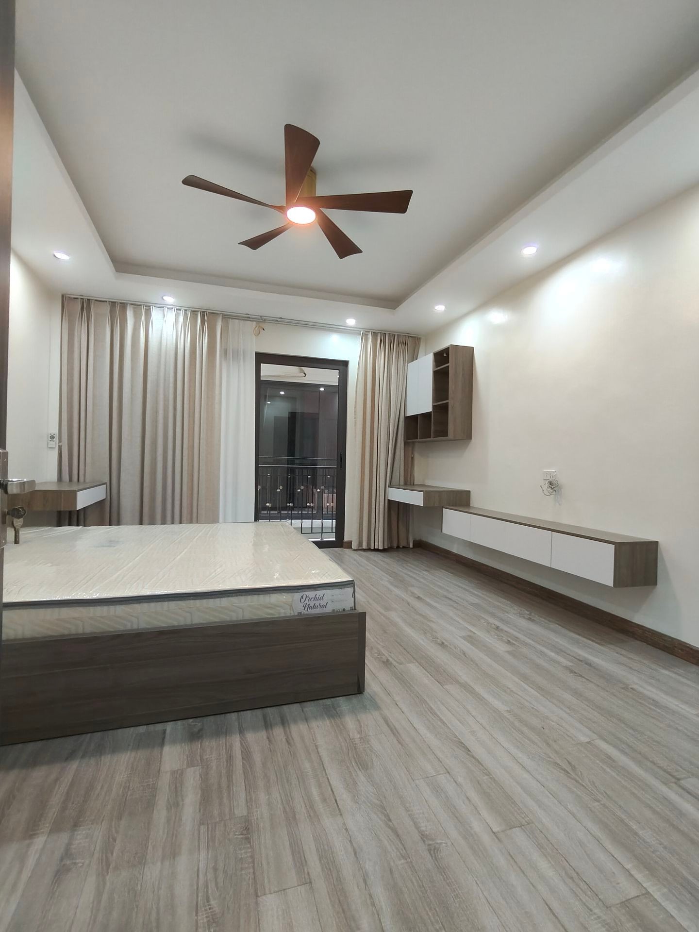 Bán nhà Nguyễn Văn Viên - diện tích 30m2 5 tầng - Nhà đẹp hiếm có - giá 8,5 tỷ