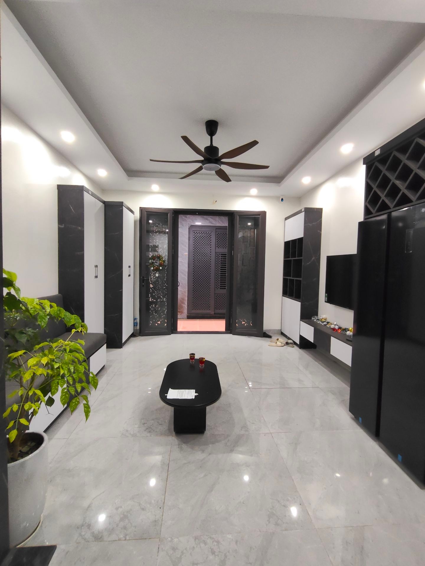 Bán nhà Nguyễn Văn Viên - diện tích 30m2 5 tầng - Nhà đẹp hiếm có - giá 8,5 tỷ