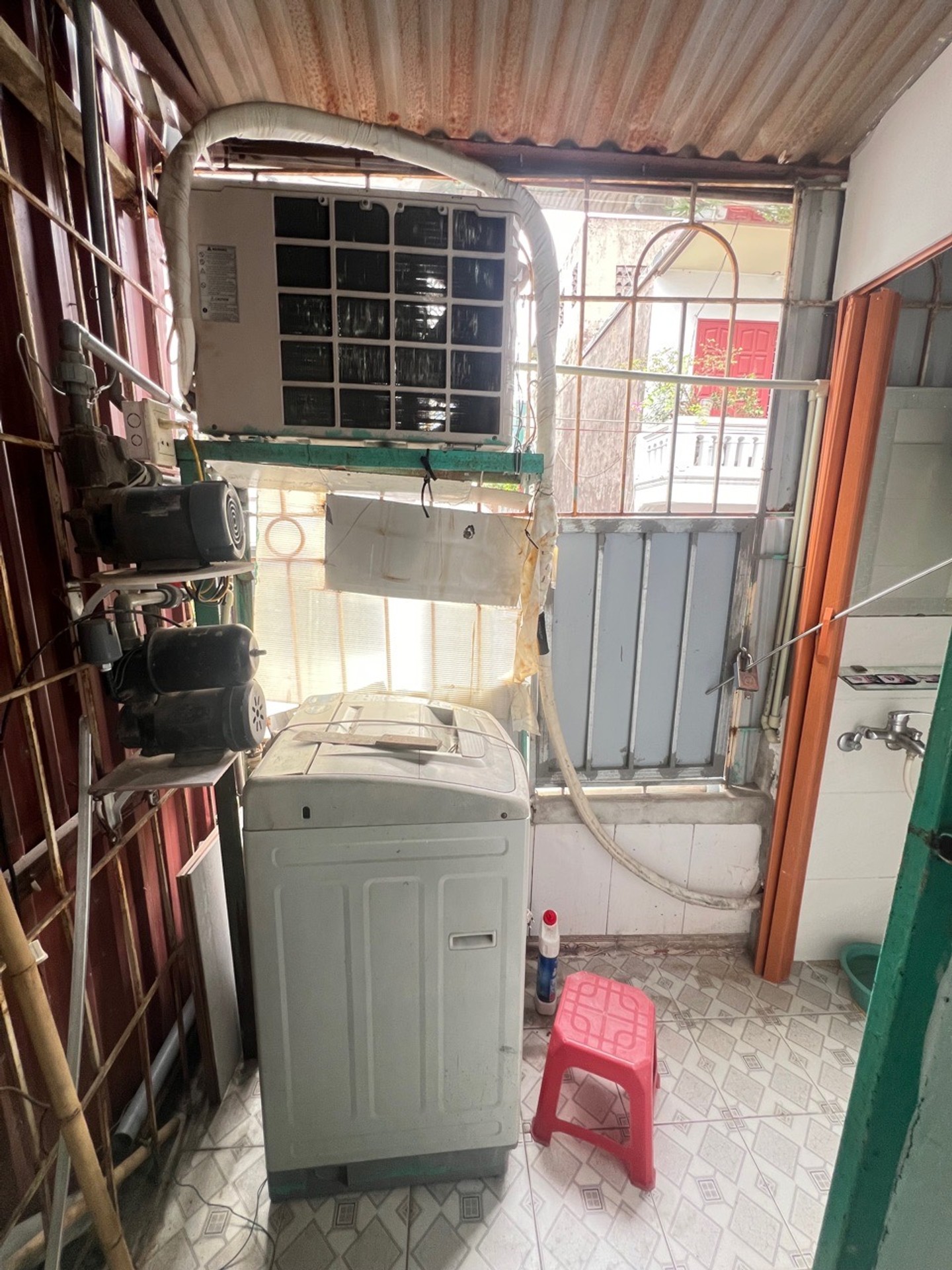 Bán nhà Tân Mai - diện tích 60m2 2 tầng - căn góc 3 mặt thoáng - giá 3,15 tỷ