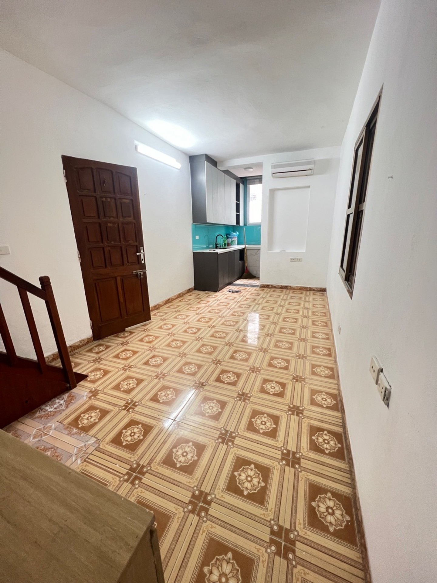 Bán nhà Tân Mai - diện tích 60m2 2 tầng - căn góc 3 mặt thoáng - giá 3,15 tỷ