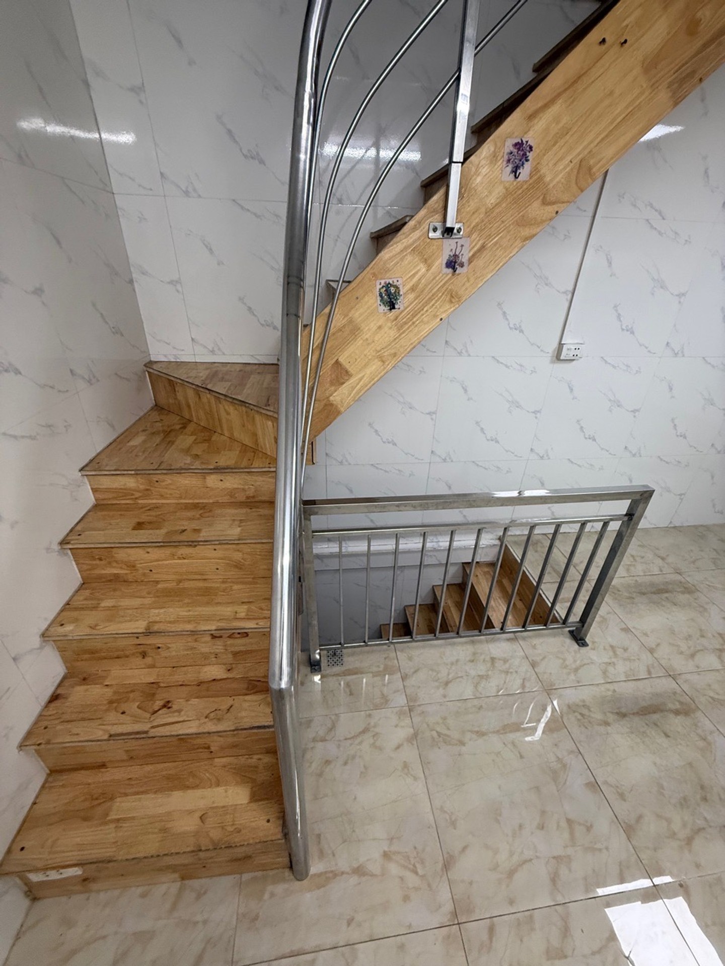 Bán nhà Lĩnh Nam - diện tích 21m2 3 tầng - Nhà đẹp hiếm có - giá 3,2 tỷ