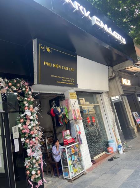 Bán nhà Tràng Tiền - diện tích 80m2 1 tầng - Hẻm xe máy - giá 44,5 tỷ