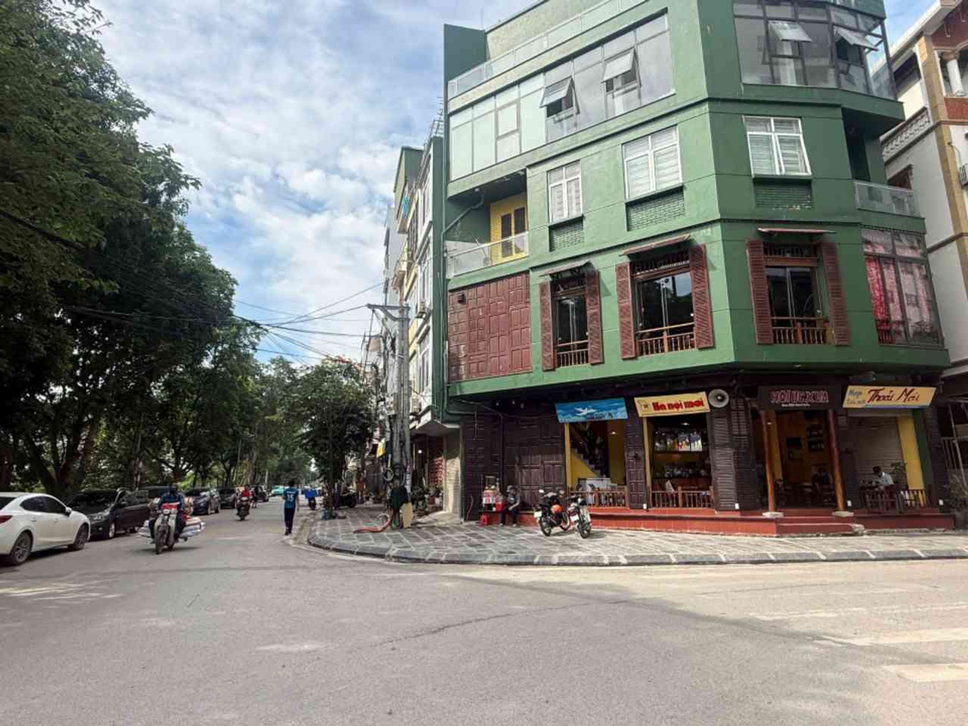 Bán nhà Hưng Thịnh - diện tích 40m2 5 tầng - Lô góc 3 thoáng vĩnh viễn - giá 21,3 tỷ