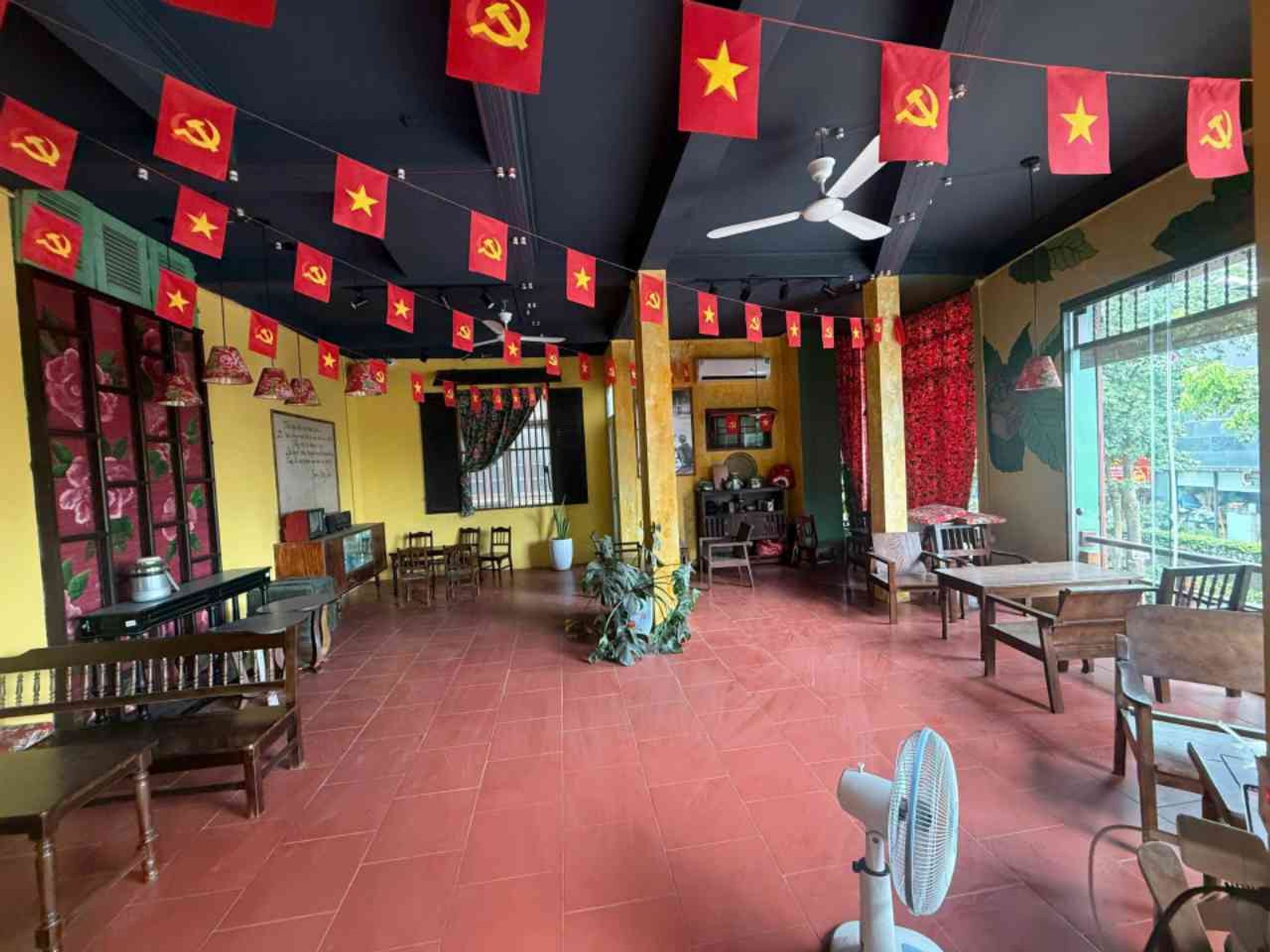 Bán nhà Hưng Thịnh - diện tích 40m2 5 tầng - Lô góc 3 thoáng vĩnh viễn - giá 21,3 tỷ