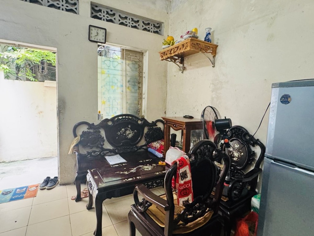 Bán nhà Bùi Ngọc Dương - diện tích 45m2 2 tầng - Ô tô kinh doanh vỉa hè - giá 18 tỷ