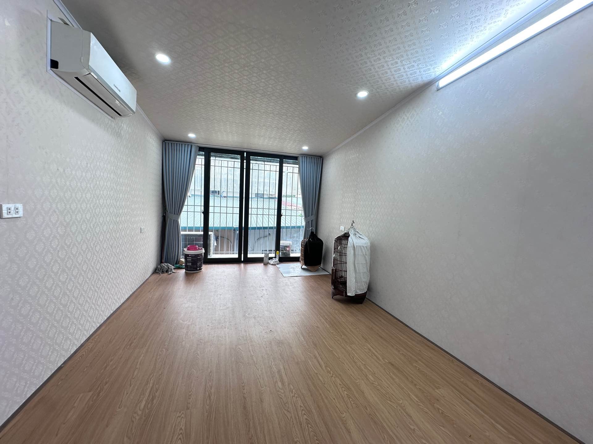 Bán nhà Vĩnh Hưng - diện tích 20m2 3 tầng - ô tô qua nhà - giá 2,9 tỷ