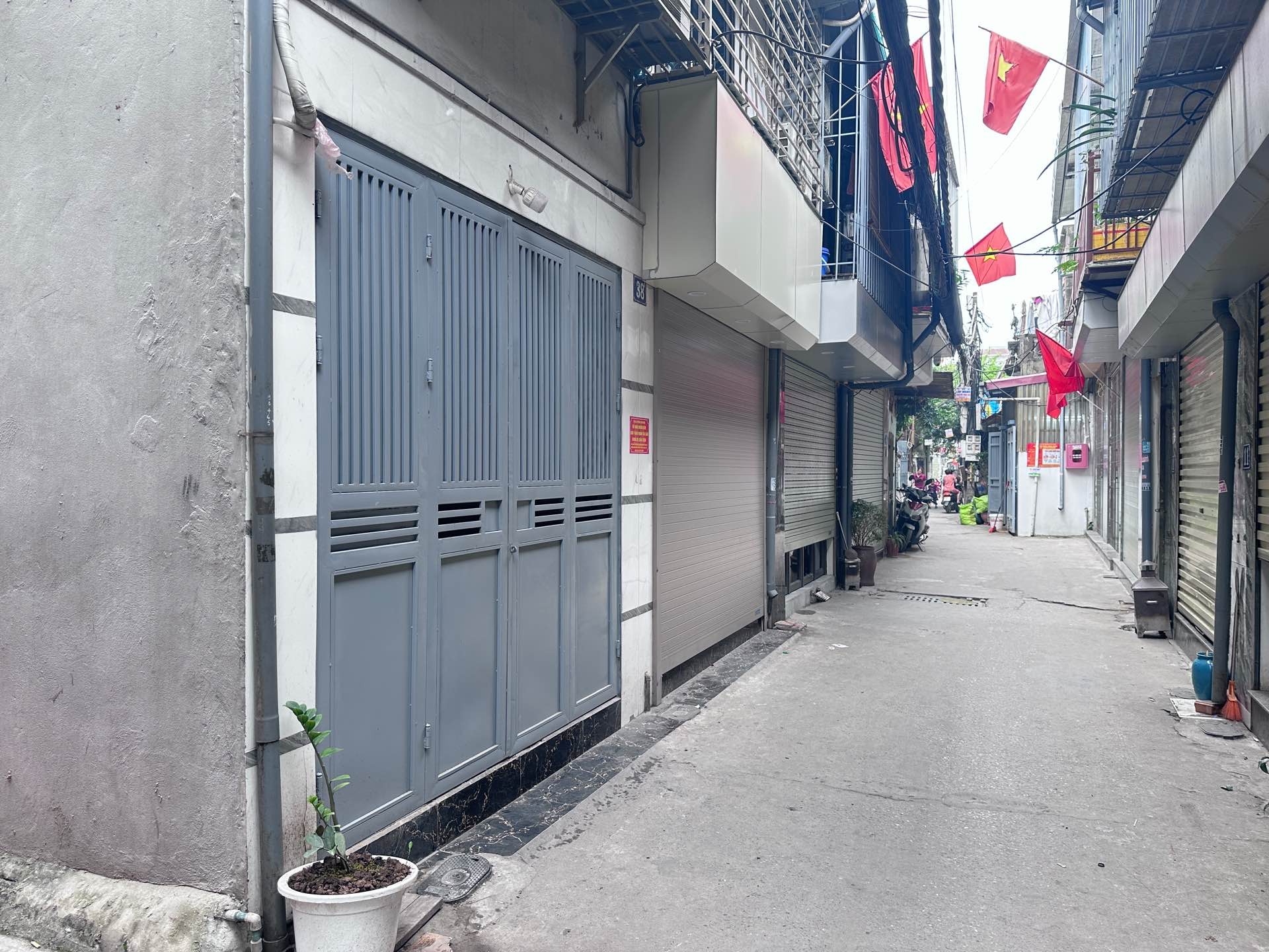 Bán nhà Vĩnh Hưng - diện tích 20m2 3 tầng - ô tô qua nhà - giá 2,9 tỷ
