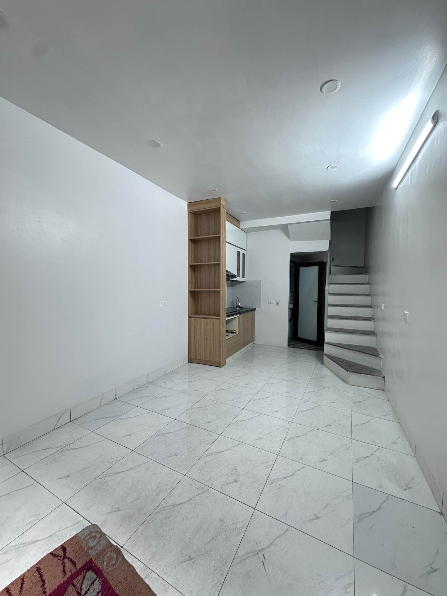 Bán nhà Vĩnh Hưng - diện tích 20m2 3 tầng - ô tô qua nhà - giá 2,9 tỷ