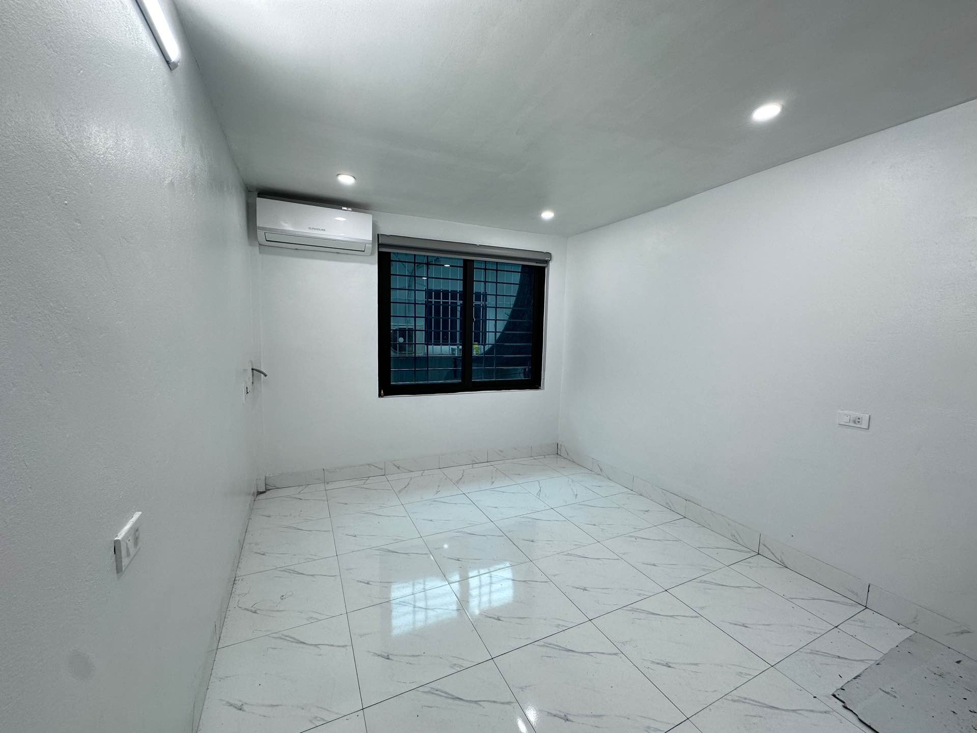 Bán nhà Vĩnh Hưng - diện tích 20m2 3 tầng - ô tô qua nhà - giá 2,9 tỷ