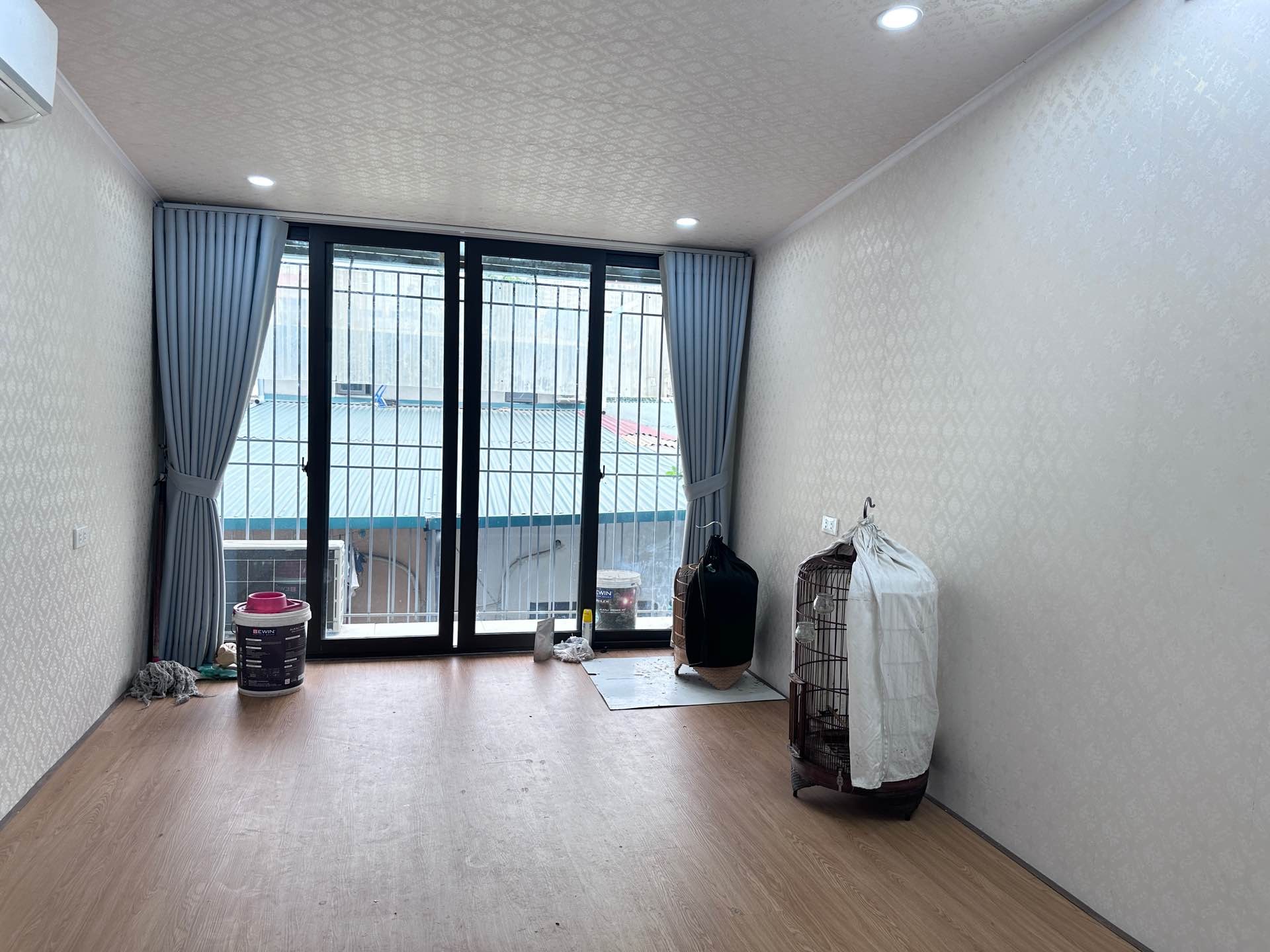 Bán nhà Vĩnh Hưng - diện tích 20m2 3 tầng - ô tô qua nhà - giá 2,9 tỷ