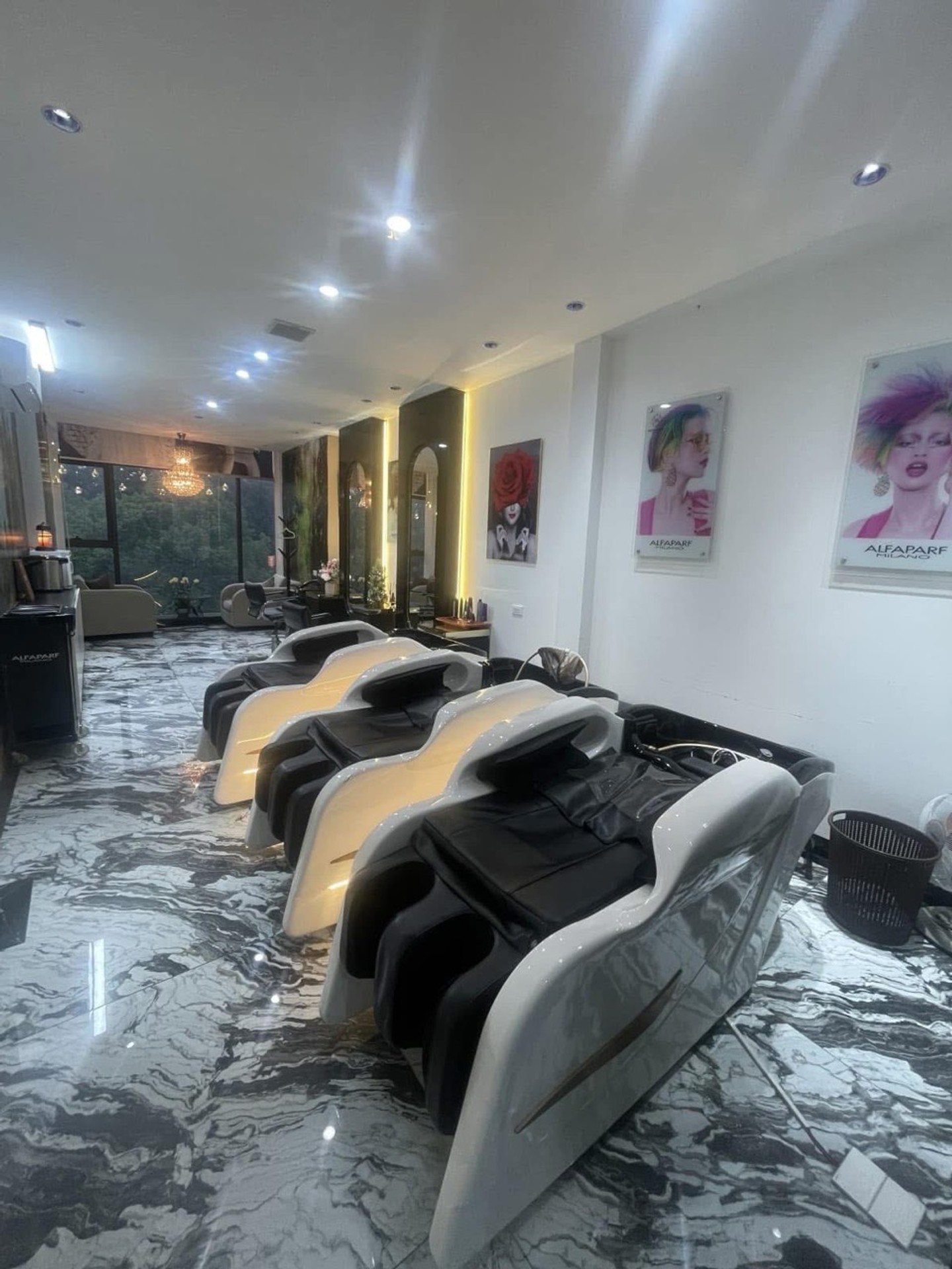 Bán nhà Nguyễn Đình Chiểu - diện tích 45m2 6 tầng - Mặt phố VIP - giá 63 tỷ