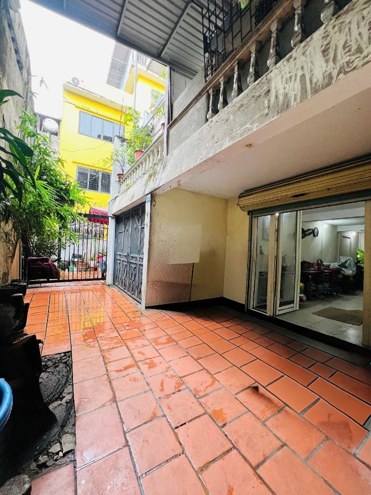 Bán nhà Nghi Tàm - diện tích 138m2 4 tầng - ô tô thông - giá 41 tỷ