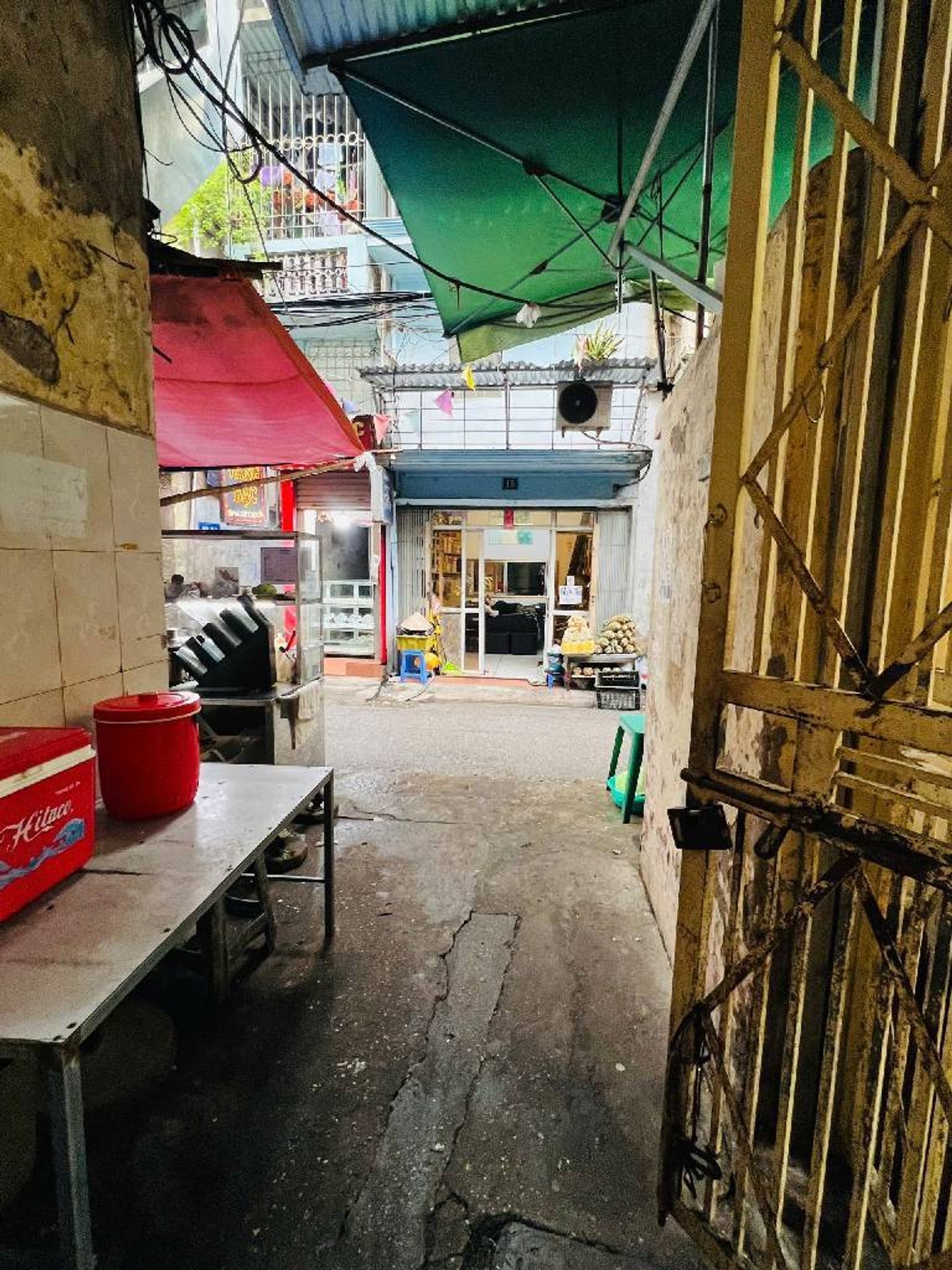 Bán nhà Nghi Tàm - diện tích 138m2 4 tầng - ô tô thông - giá 41 tỷ