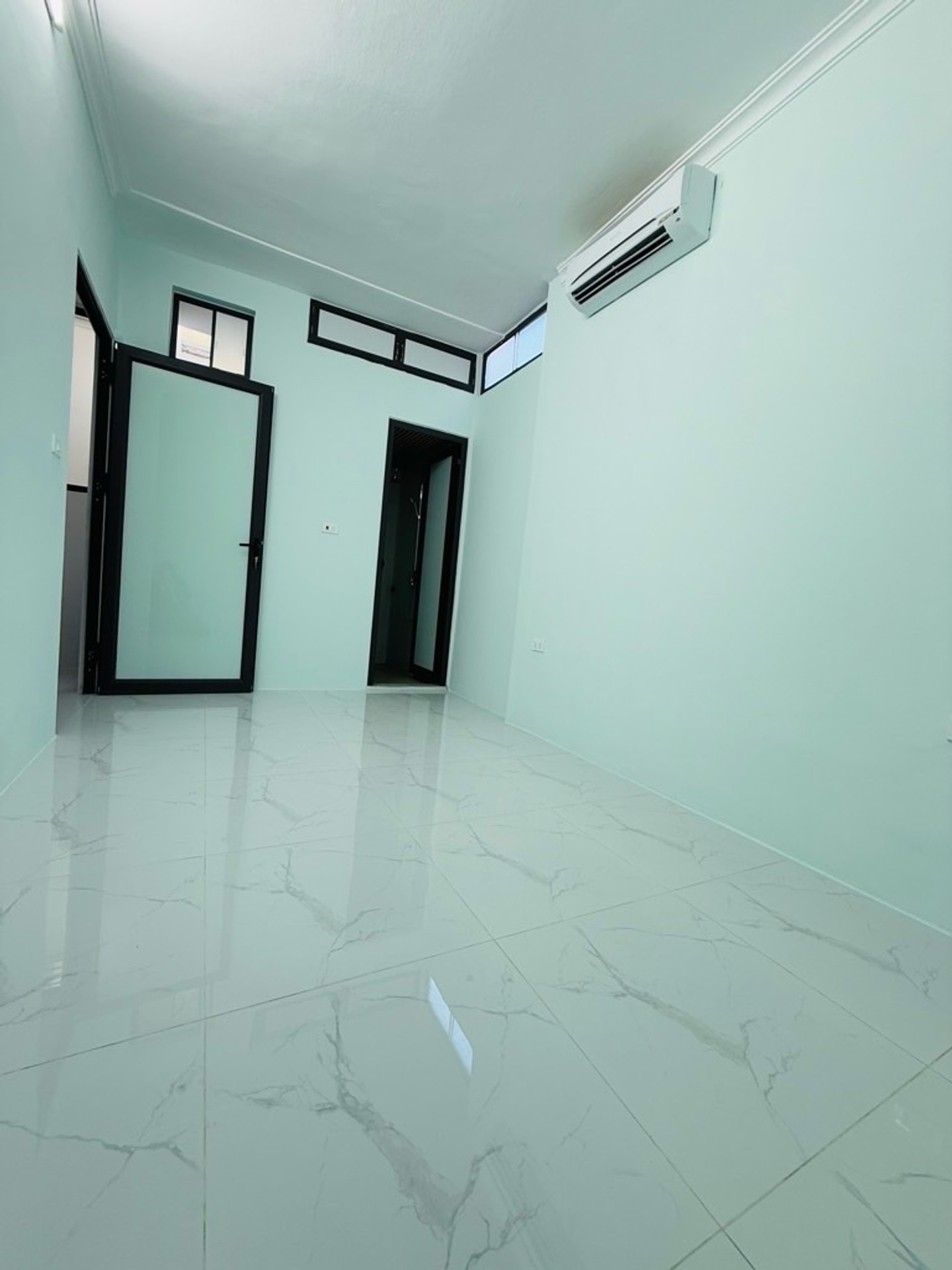 Bán nhà Thịnh Yên - diện tích 22m2 5 tầng - Nhà khung cột chắc chắn - giá 5,8 tỷ