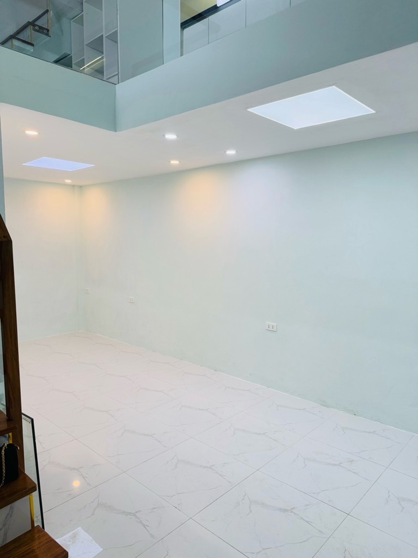 Bán nhà Thịnh Yên - diện tích 22m2 5 tầng - Nhà khung cột chắc chắn - giá 5,8 tỷ