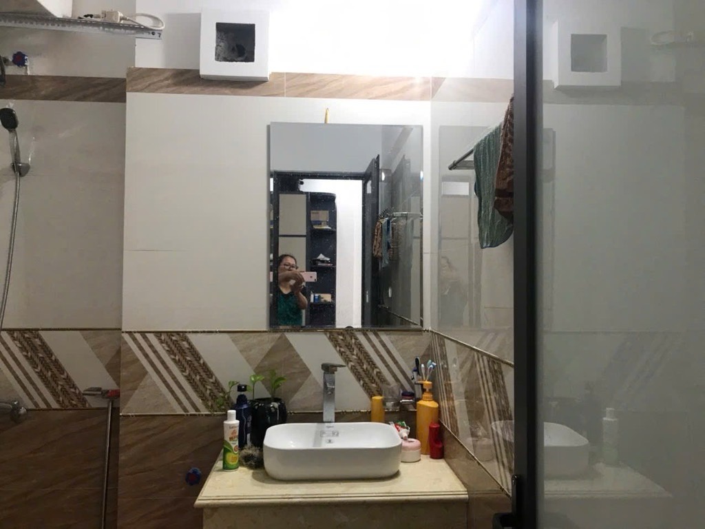 Bán nhà Trương Định - diện tích 41m2 7 tầng - 10 phòng cho thuê - giá 9,6 tỷ