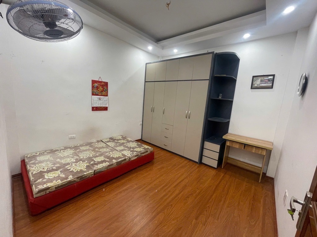 Bán nhà Trương Định - diện tích 41m2 7 tầng - 10 phòng cho thuê - giá 9,6 tỷ