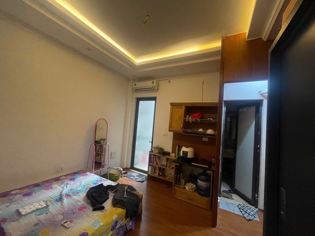 Bán nhà Trương Định - diện tích 41m2 7 tầng - 10 phòng cho thuê - giá 9,6 tỷ