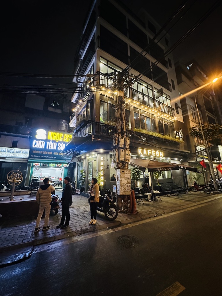 Bán nhà Nguyễn Văn Tuyết - diện tích 85m2 3 tầng - Nhà đẹp hiếm có - giá 25,5 tỷ