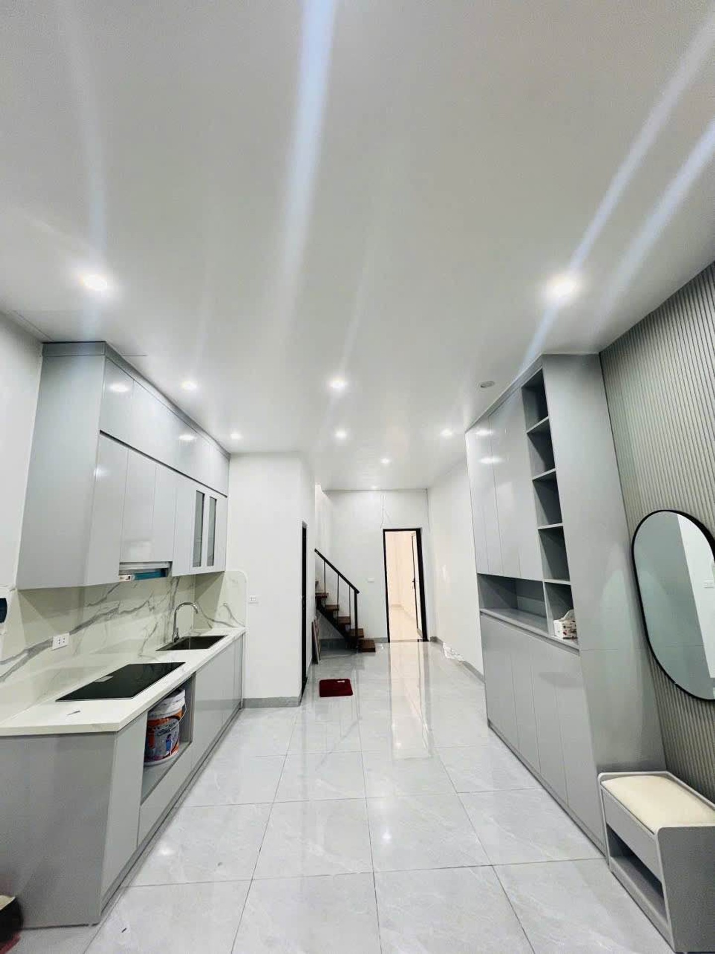 Bán nhà Lạc Trung - diện tích 150m2 3 tầng - Nhà lô góc, ô tô tránh - giá 5,5 tỷ