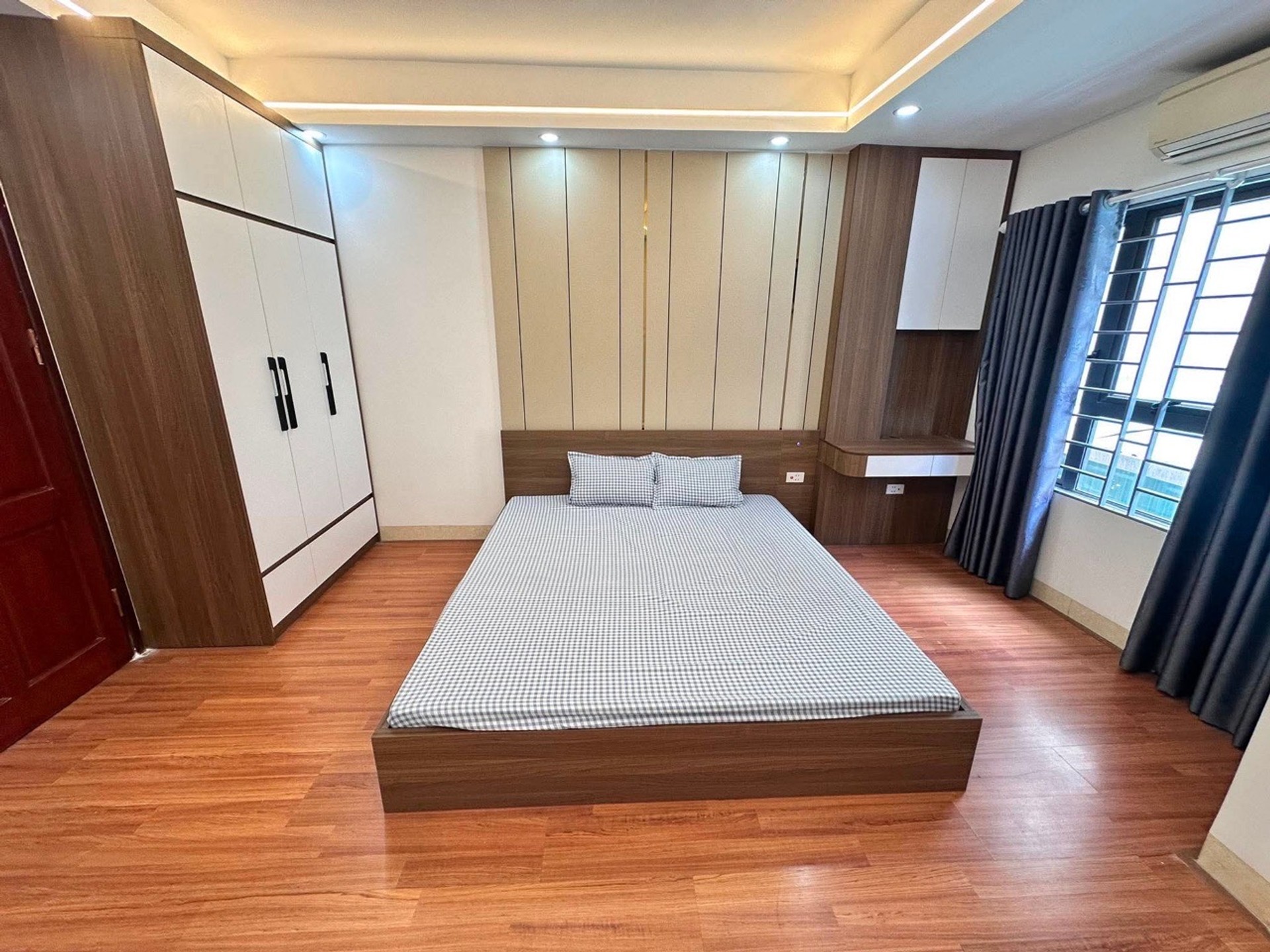 Bán nhà Nam Dư - diện tích 30m2 5 tầng - Nhà đẹp xây mới - giá 7,5 tỷ