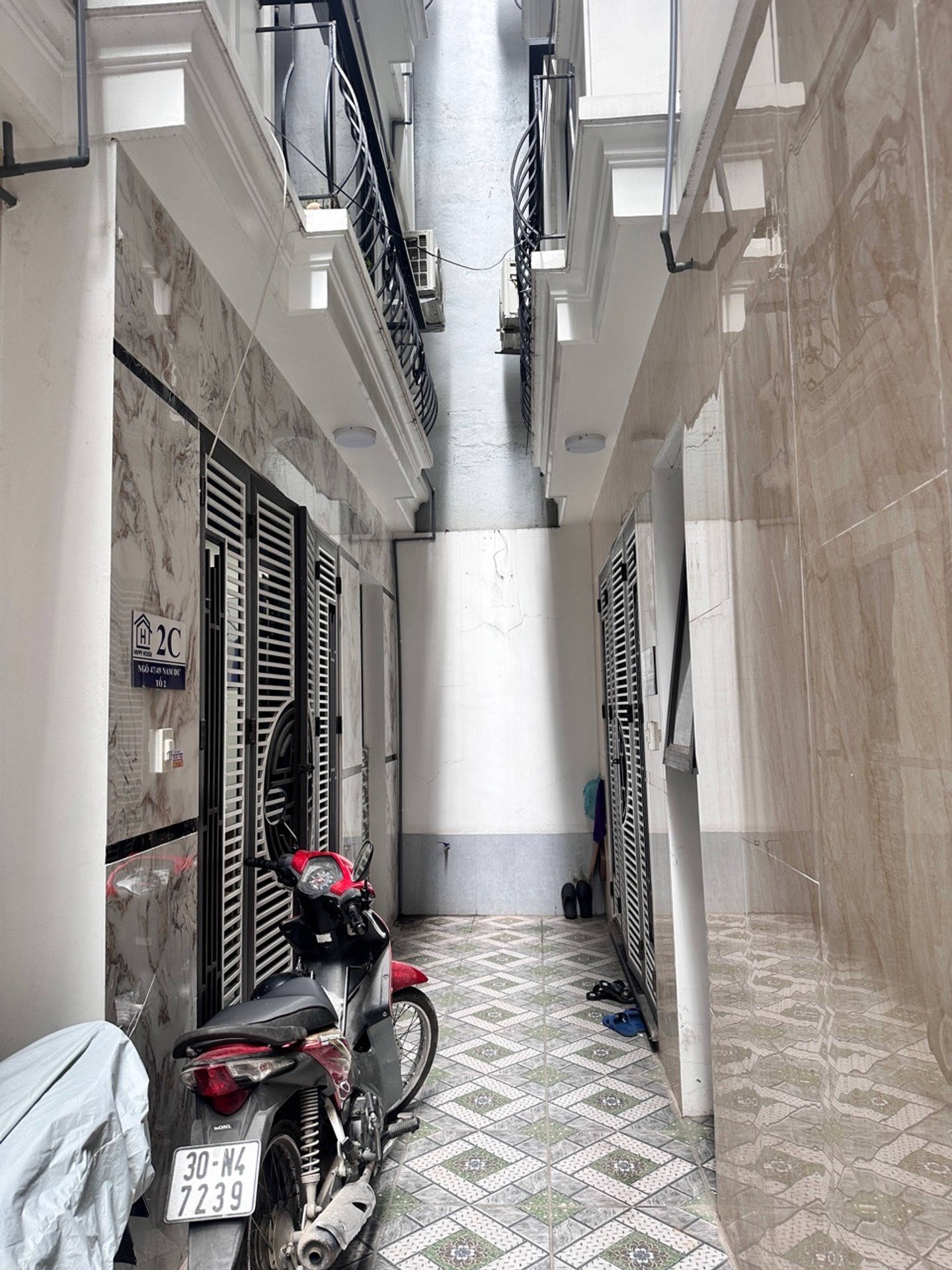 Bán nhà Nam Dư - diện tích 30m2 5 tầng - Nhà đẹp xây mới - giá 7,5 tỷ