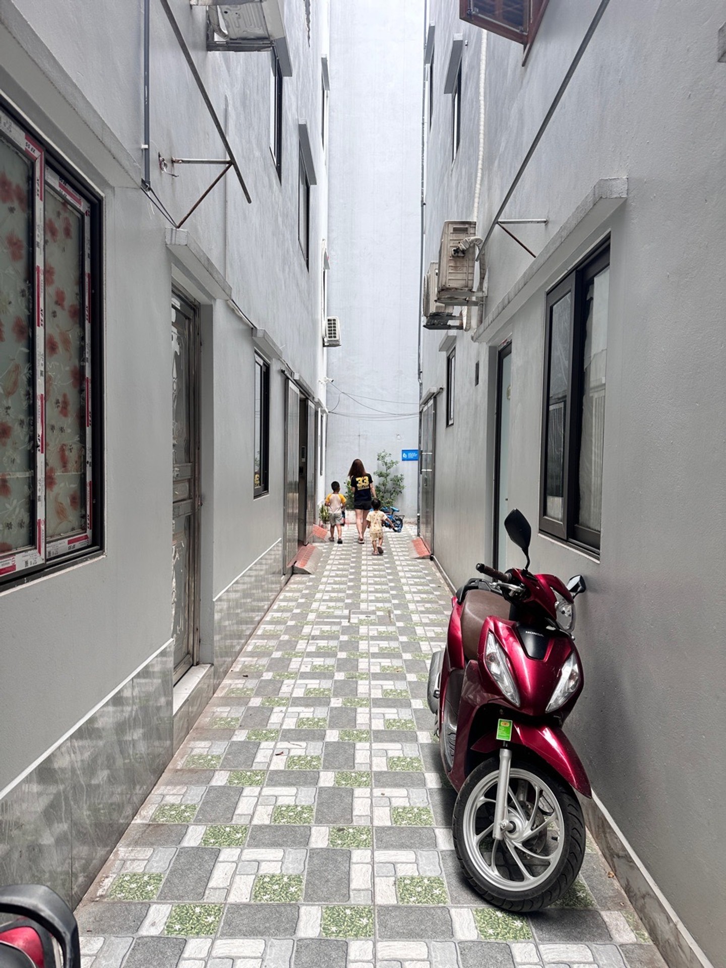 Bán nhà Nam Dư - diện tích 30m2 5 tầng - Nhà đẹp xây mới - giá 7,5 tỷ