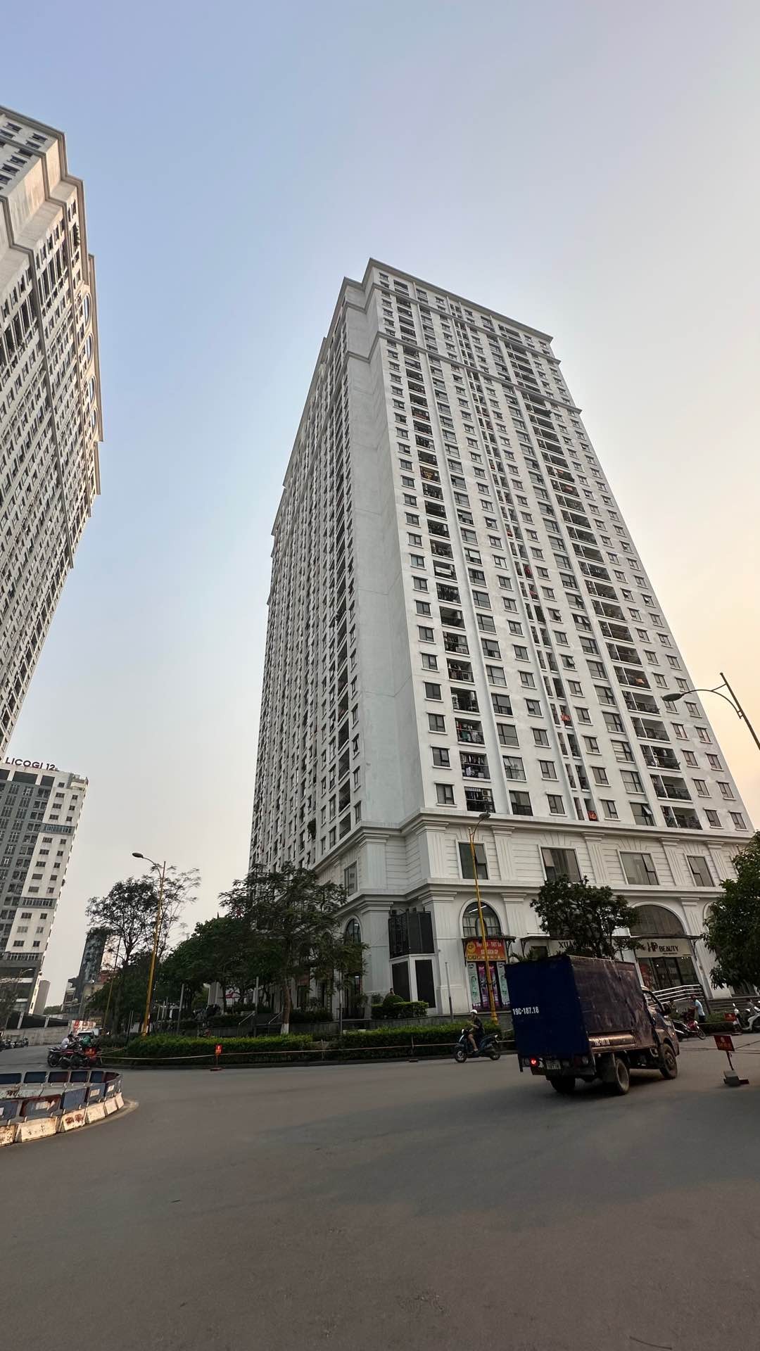 Bán nhà Đại Từ - diện tích 102m2 9 tầng - Nhà full nội thất đẹp như hình - giá 9,4 tỷ