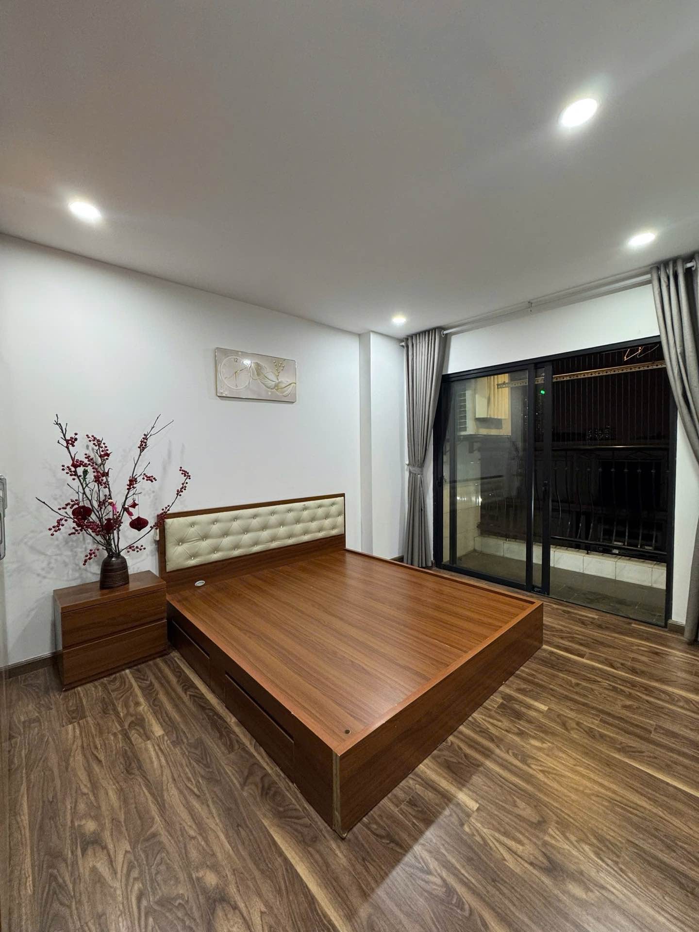 Bán nhà Đại Từ - diện tích 102m2 9 tầng - Nhà full nội thất đẹp như hình - giá 9,4 tỷ
