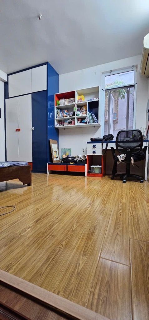 Bán nhà Lạc Trung - diện tích 46m2 5 tầng - Ô TÔ NGỦ TRONG NHÀ - giá 19,5 tỷ