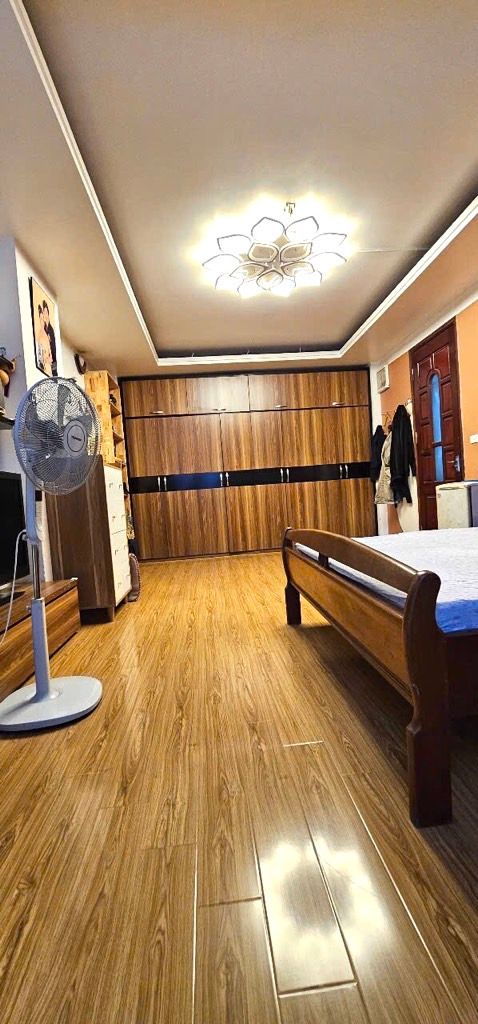 Bán nhà Lạc Trung - diện tích 46m2 5 tầng - Ô TÔ NGỦ TRONG NHÀ - giá 19,5 tỷ