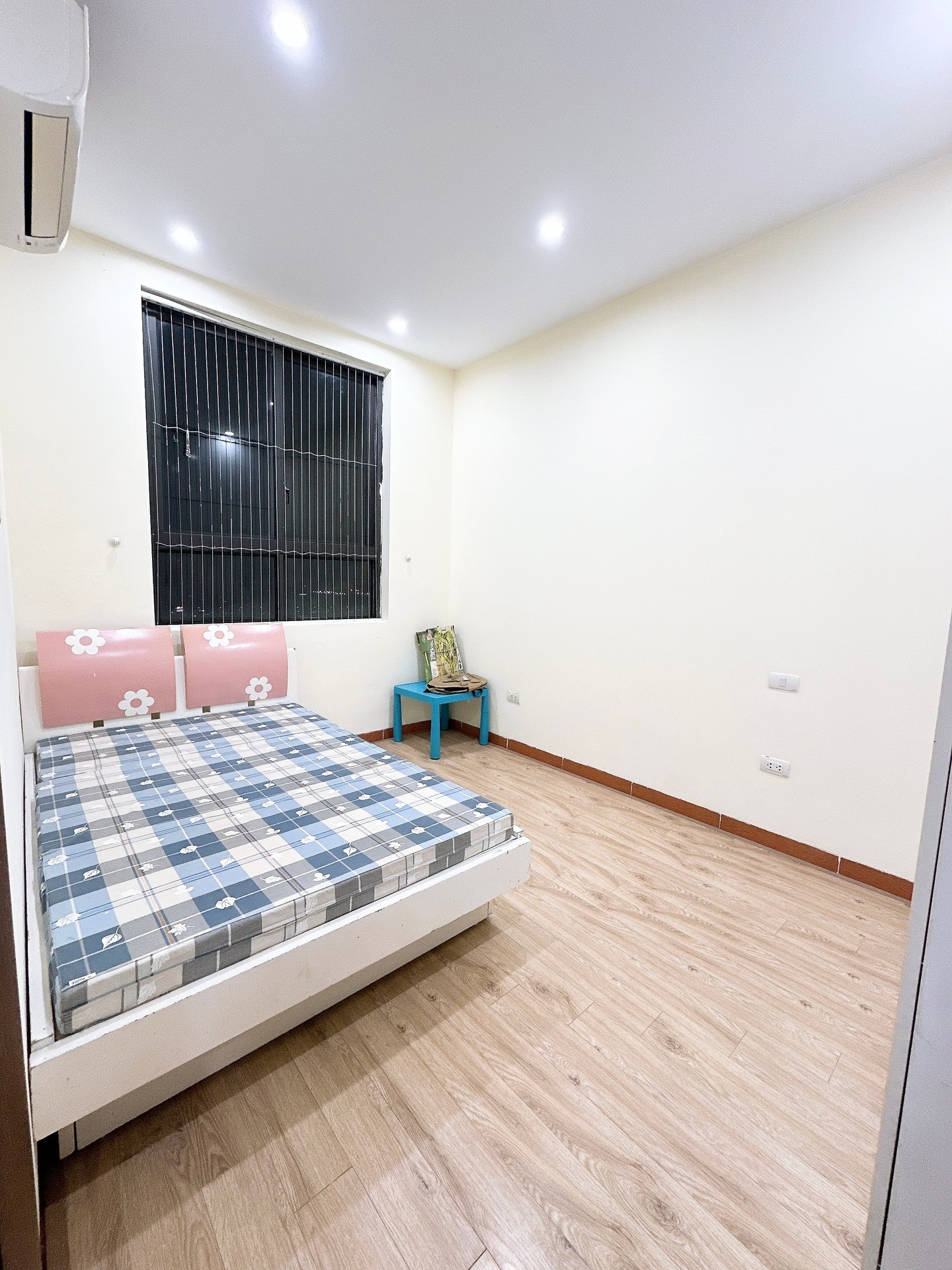 Bán nhà Hồng Hà - diện tích 77m2 1 tầng - lô góc - giá 5,8 tỷ