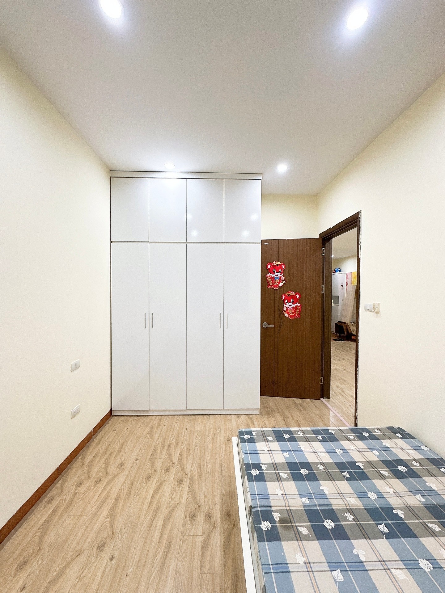 Bán nhà Hồng Hà - diện tích 77m2 1 tầng - lô góc - giá 5,8 tỷ
