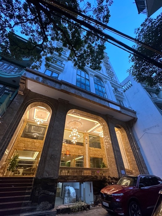 Bán nhà Nguyễn Thị Định - diện tích 520m2 10 tầng - Ô tô tránh - giá 420 tỷ