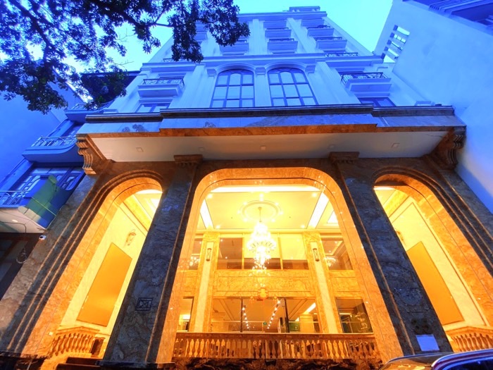 Bán nhà Nguyễn Thị Định - diện tích 520m2 10 tầng - Ô tô tránh - giá 420 tỷ