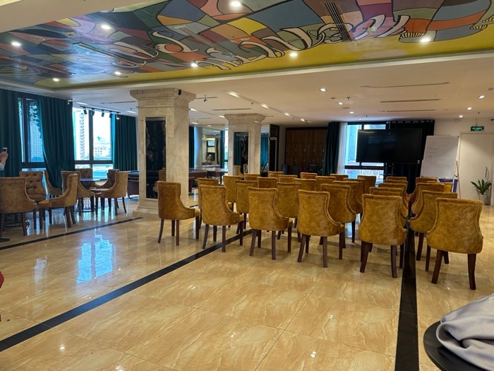 Bán nhà Nguyễn Thị Định - diện tích 520m2 10 tầng - Ô tô tránh - giá 420 tỷ