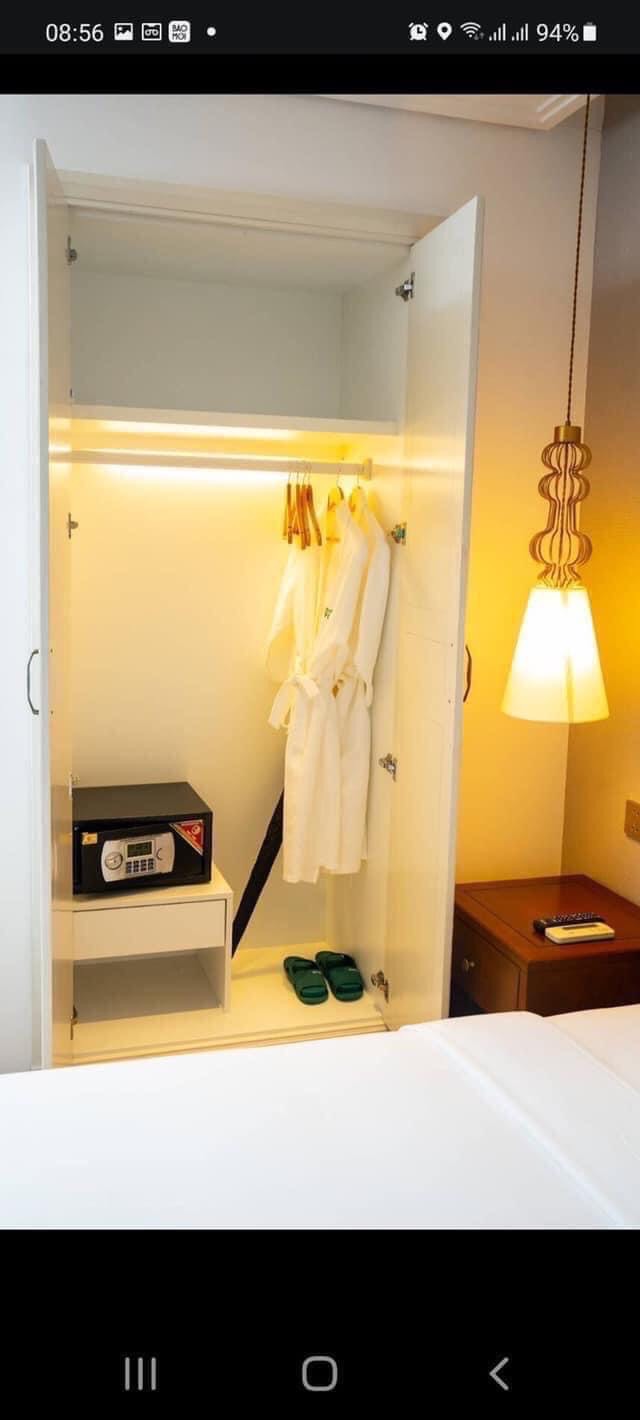 Bán nhà Nguyễn Thị Định - diện tích 520m2 10 tầng - Ô tô tránh - giá 420 tỷ