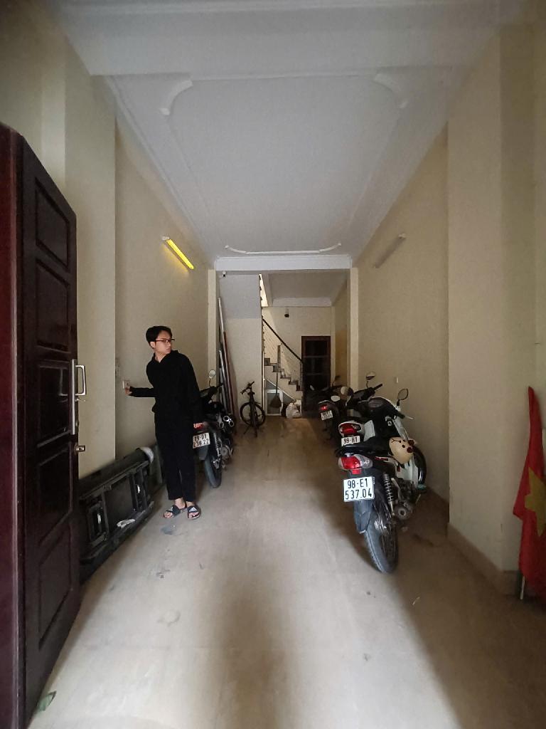 Bán nhà Tương Mai - diện tích 43m2 5 tầng - Ô TÔ ĐỖ CỬA - giá 18,6 tỷ