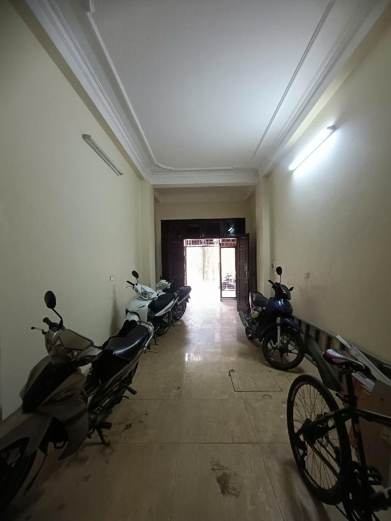 Bán nhà Tương Mai - diện tích 43m2 5 tầng - Ô TÔ ĐỖ CỬA - giá 18,6 tỷ