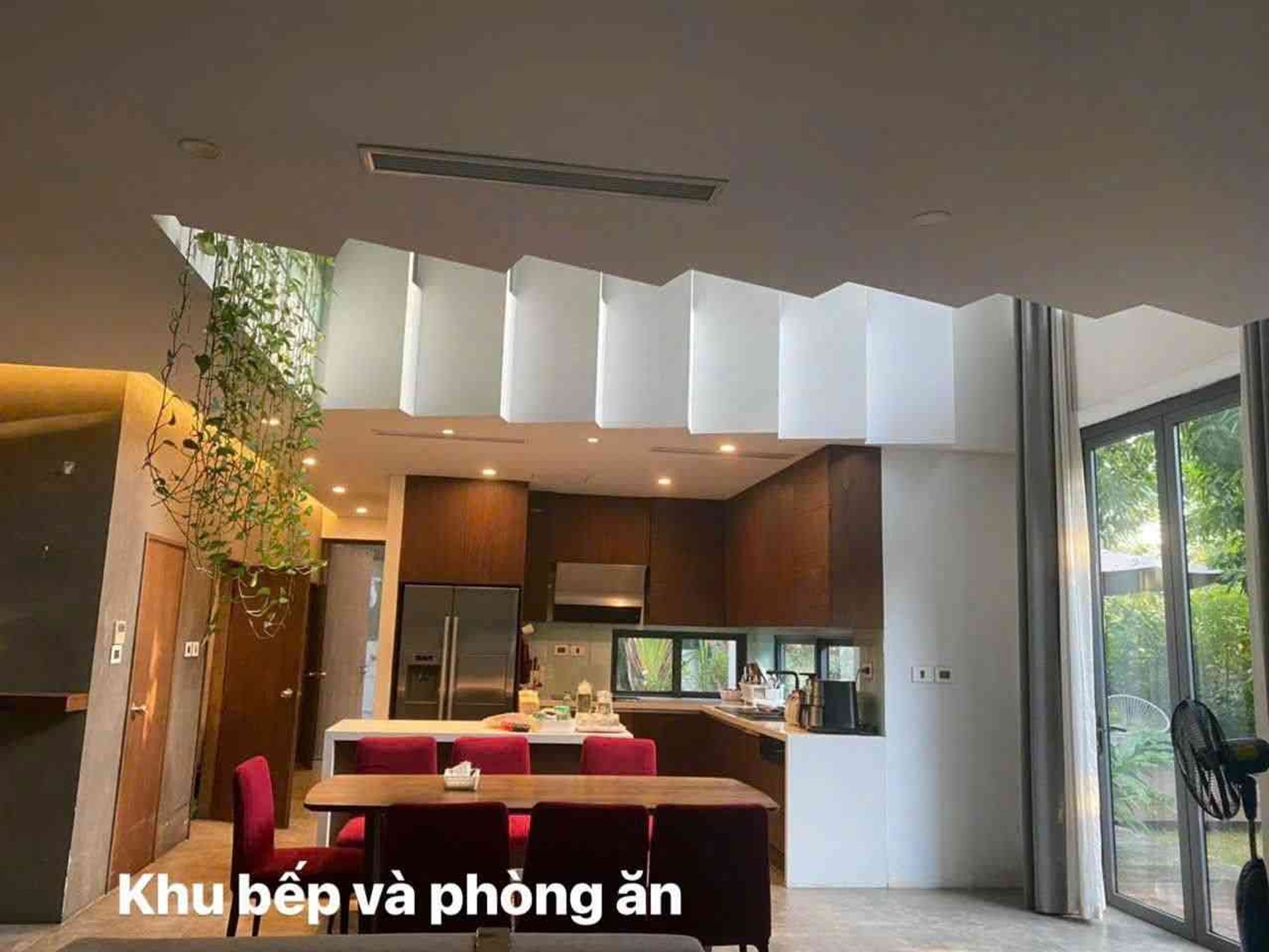 Bán nhà Hoàng Mai - diện tích 328m2 3 tầng - Lô góc - giá 94 tỷ