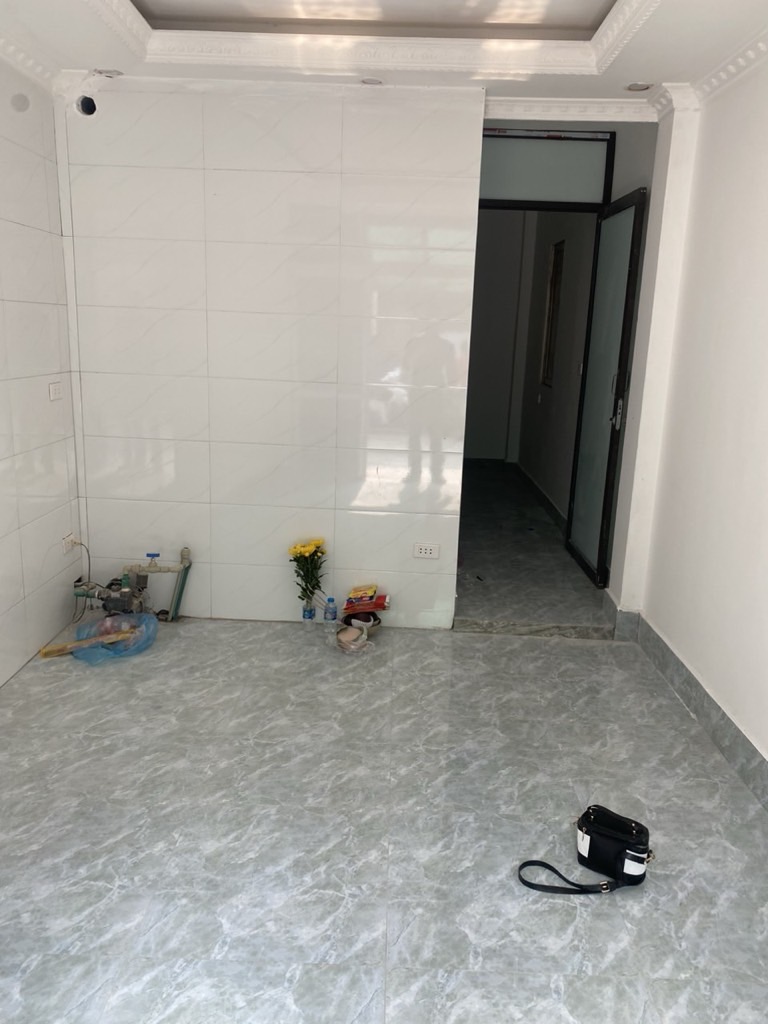 Bán nhà Tân Mai - diện tích 25m2 1 tầng - Sát chợ - giá 2,2 tỷ