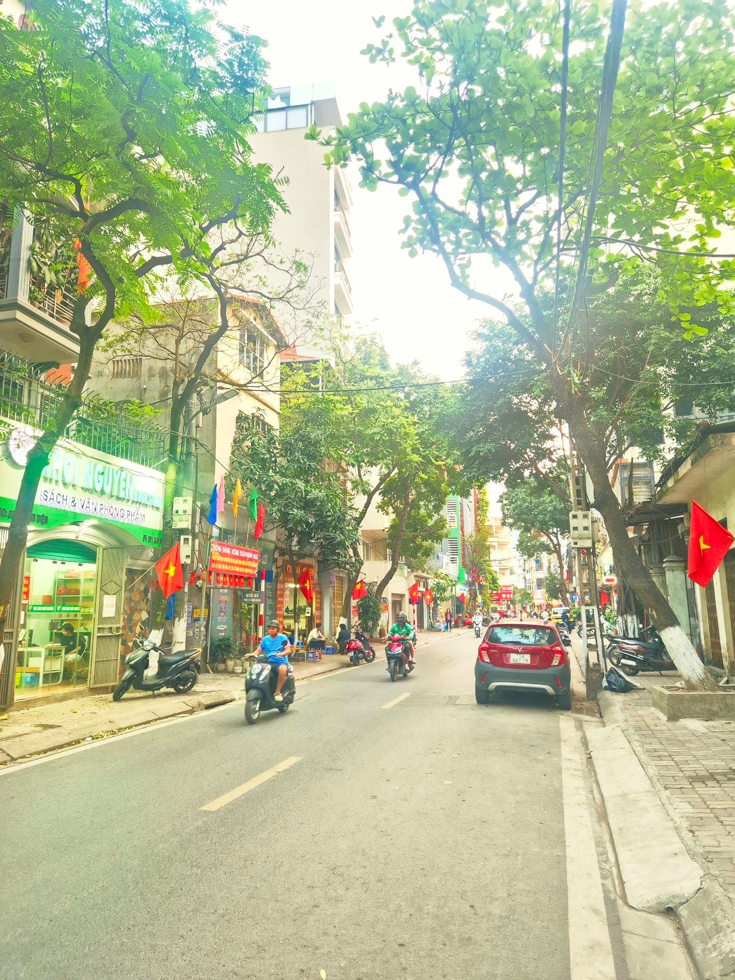 Bán nhà Tô Vĩnh Diện - diện tích 92m2 4 tầng - Lô góc 2 mặt thoáng - giá 28 tỷ