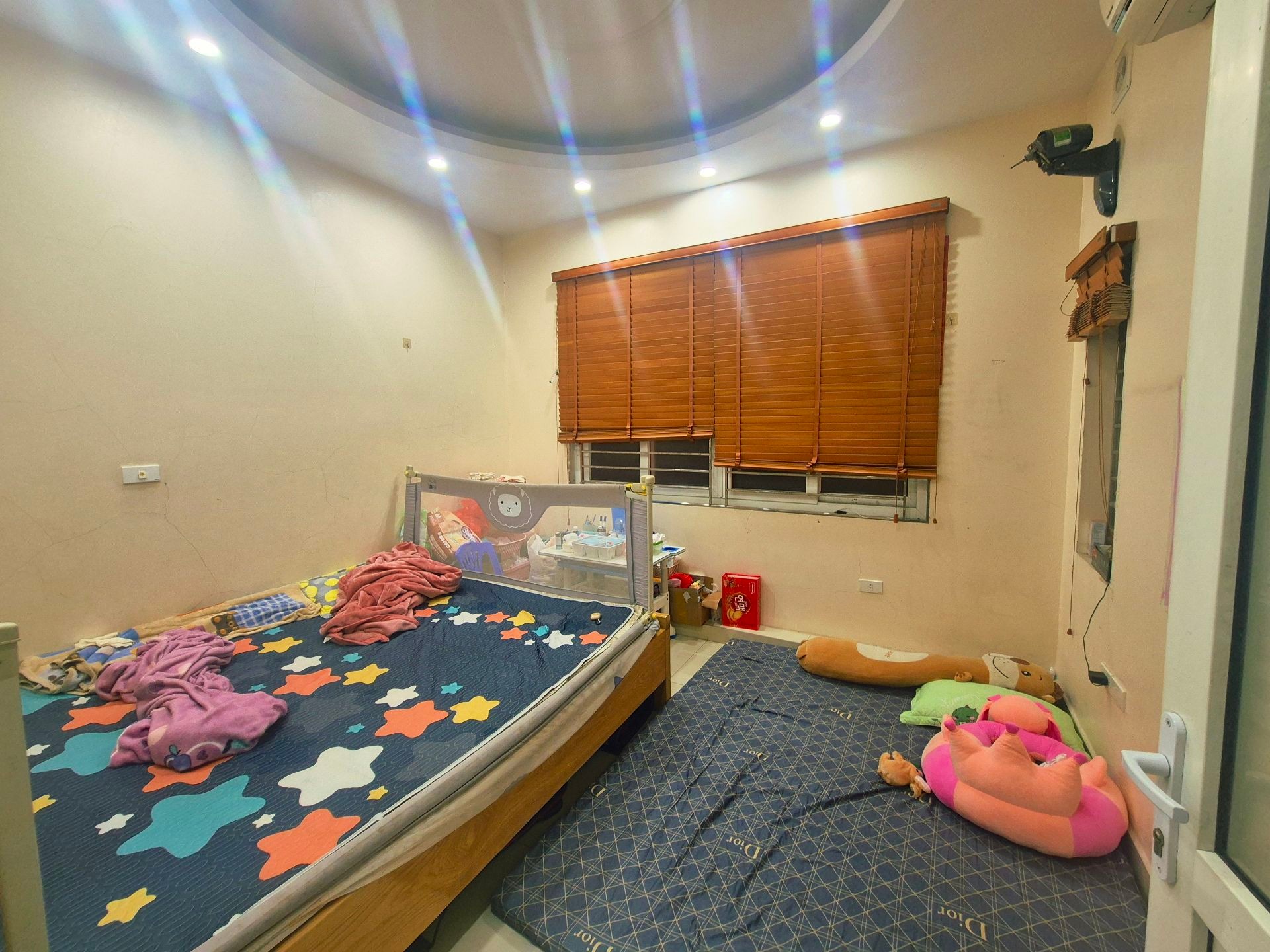 Bán nhà Tô Vĩnh Diện - diện tích 92m2 4 tầng - Lô góc 2 mặt thoáng - giá 28 tỷ