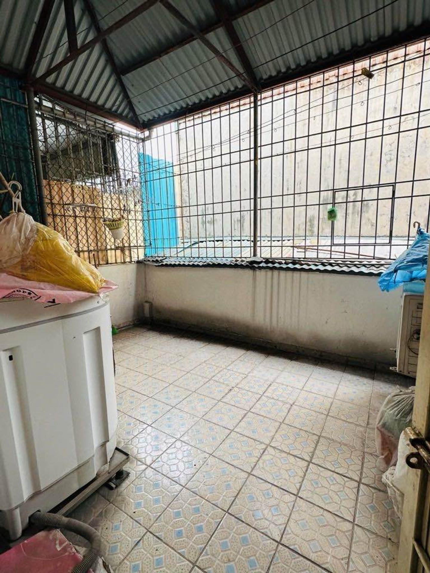 Bán nhà Tân Mai - diện tích 47m2 4 tầng - ô tô tránh - giá 16,5 tỷ