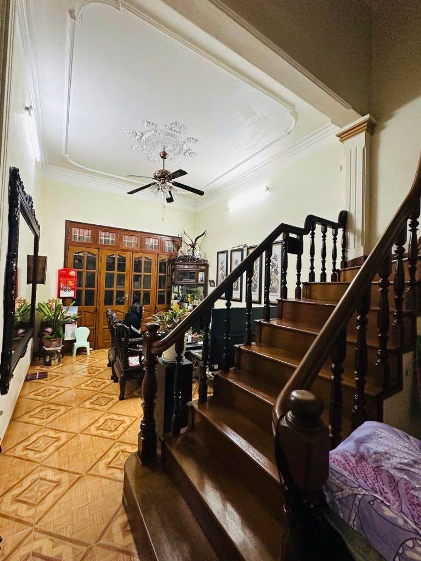 Bán nhà Tân Mai - diện tích 47m2 4 tầng - ô tô tránh - giá 16,5 tỷ