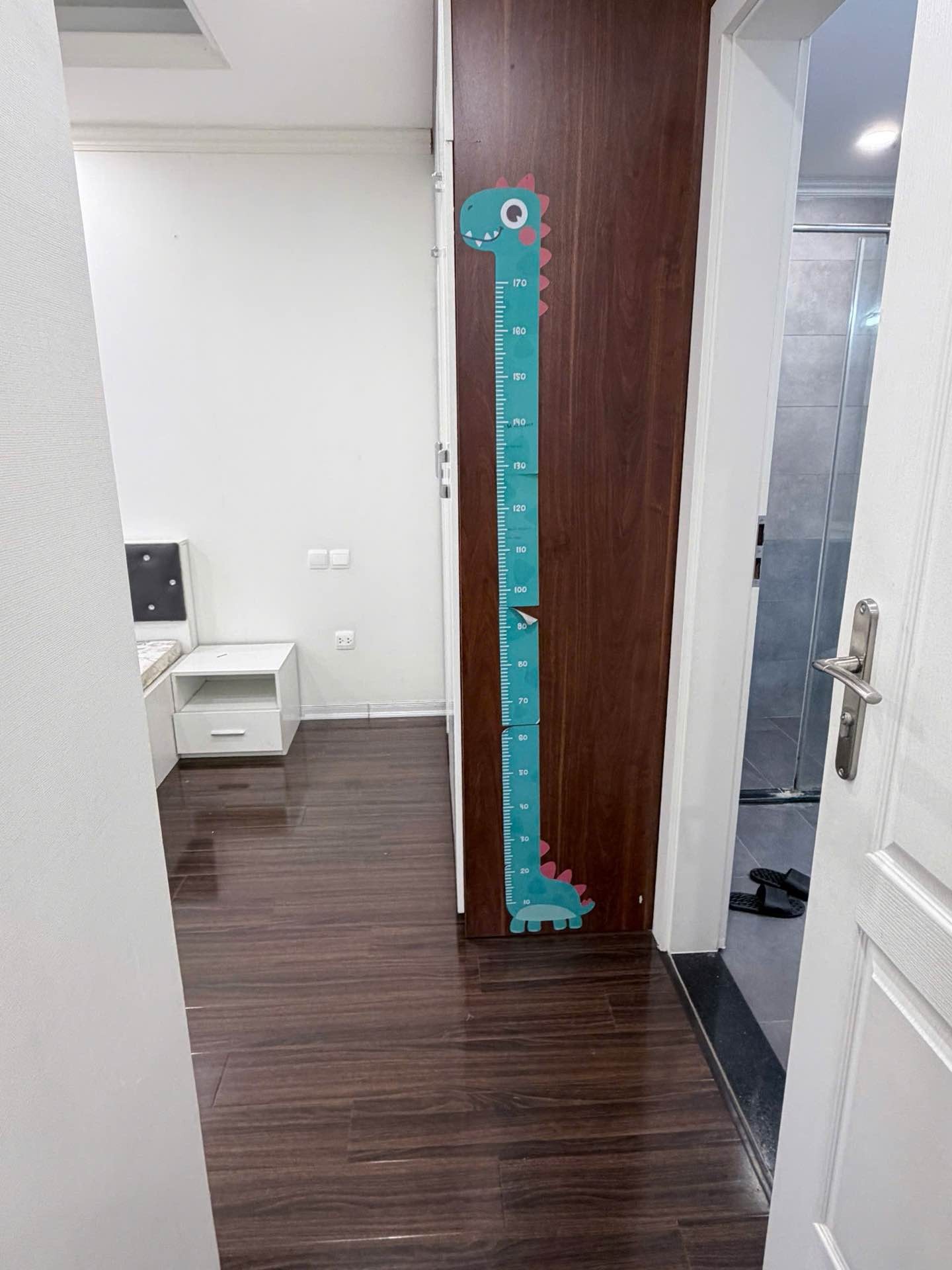 Bán nhà Ngõ 13 Lĩnh Nam - diện tích 80m2 6 tầng - Căn hộ đầy đủ nội thất - giá 7,7 tỷ