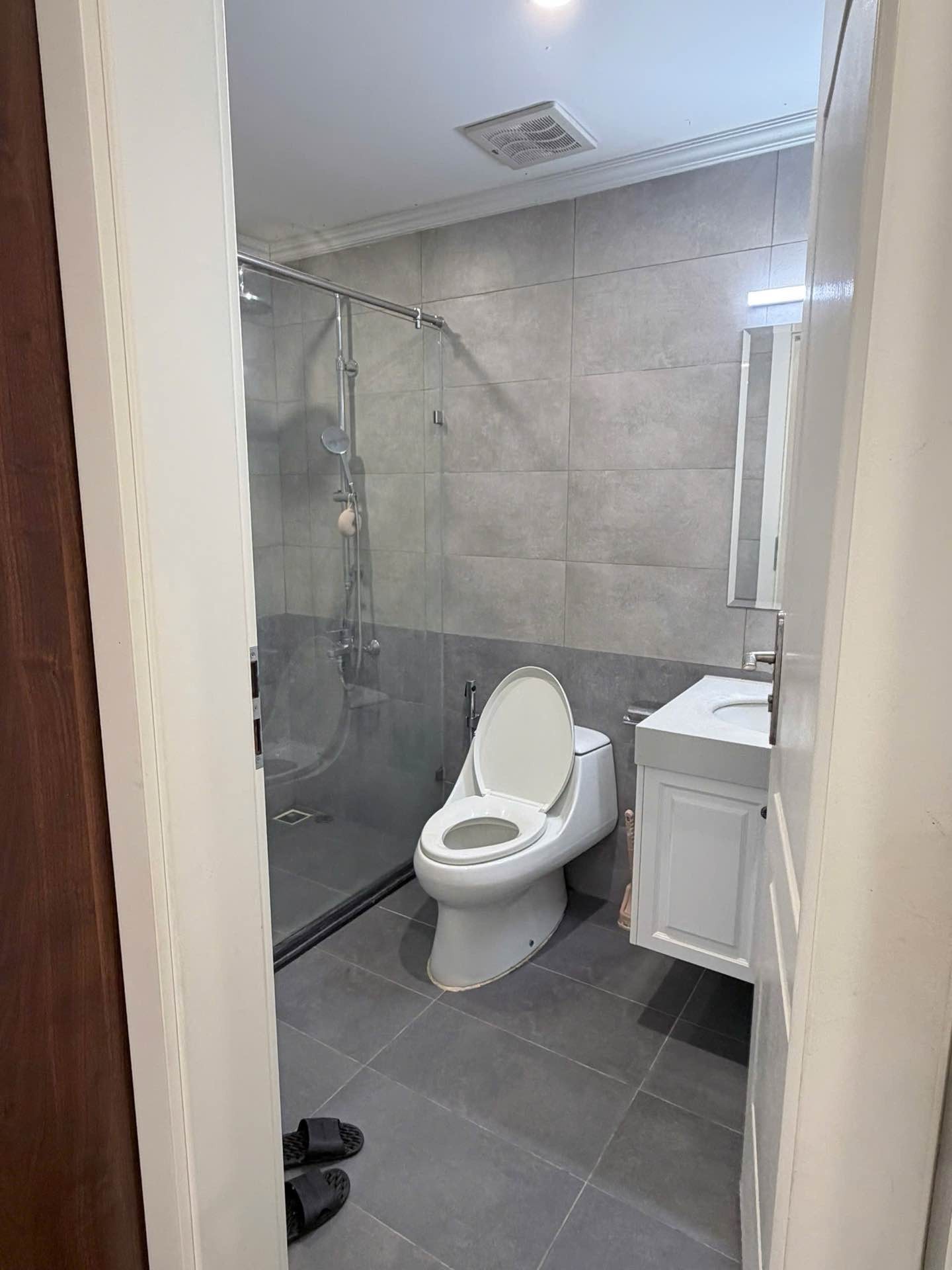 Bán nhà Ngõ 13 Lĩnh Nam - diện tích 80m2 6 tầng - Căn hộ đầy đủ nội thất - giá 7,7 tỷ
